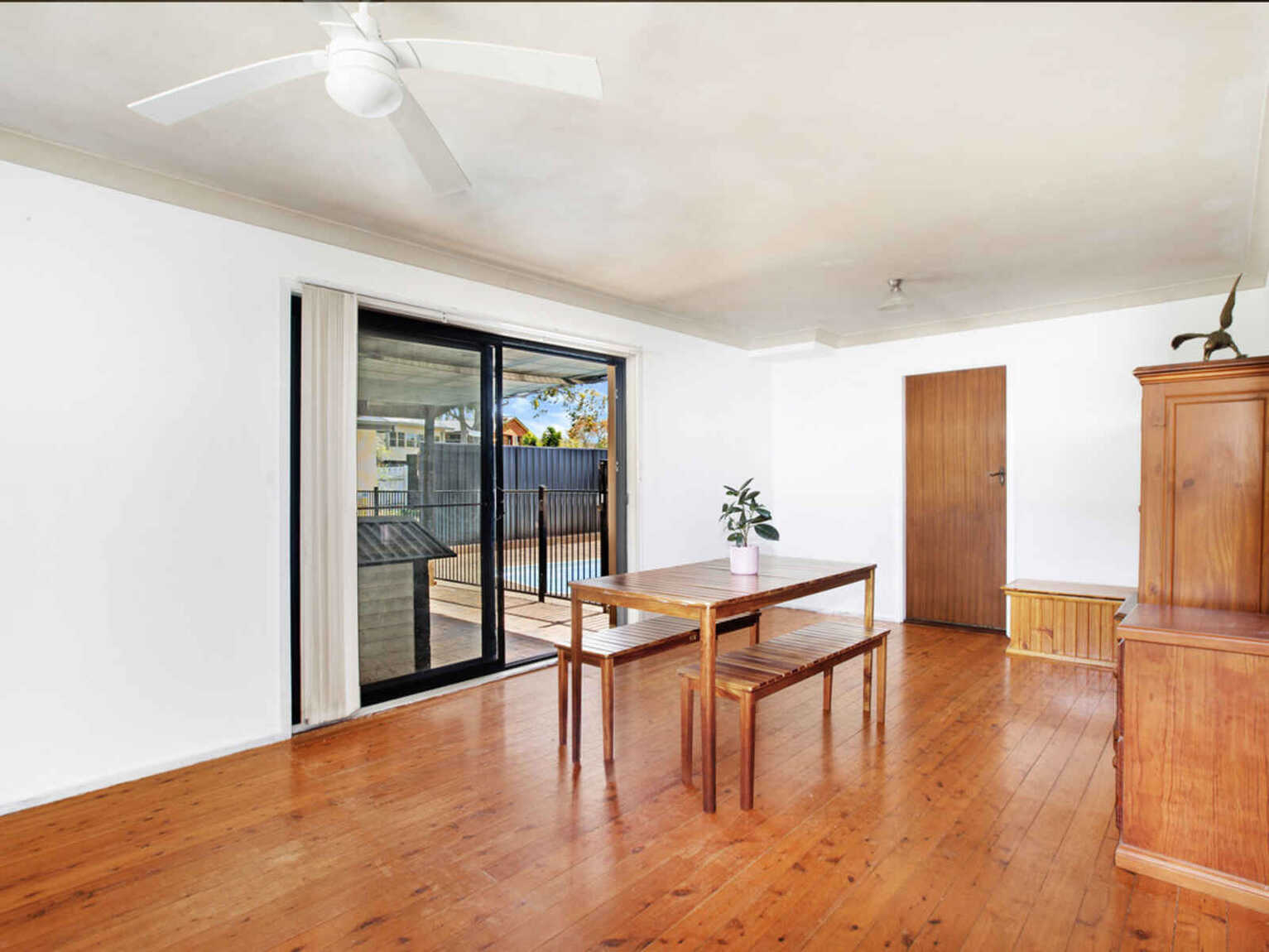 100 Sunrise Avenue Halekulani