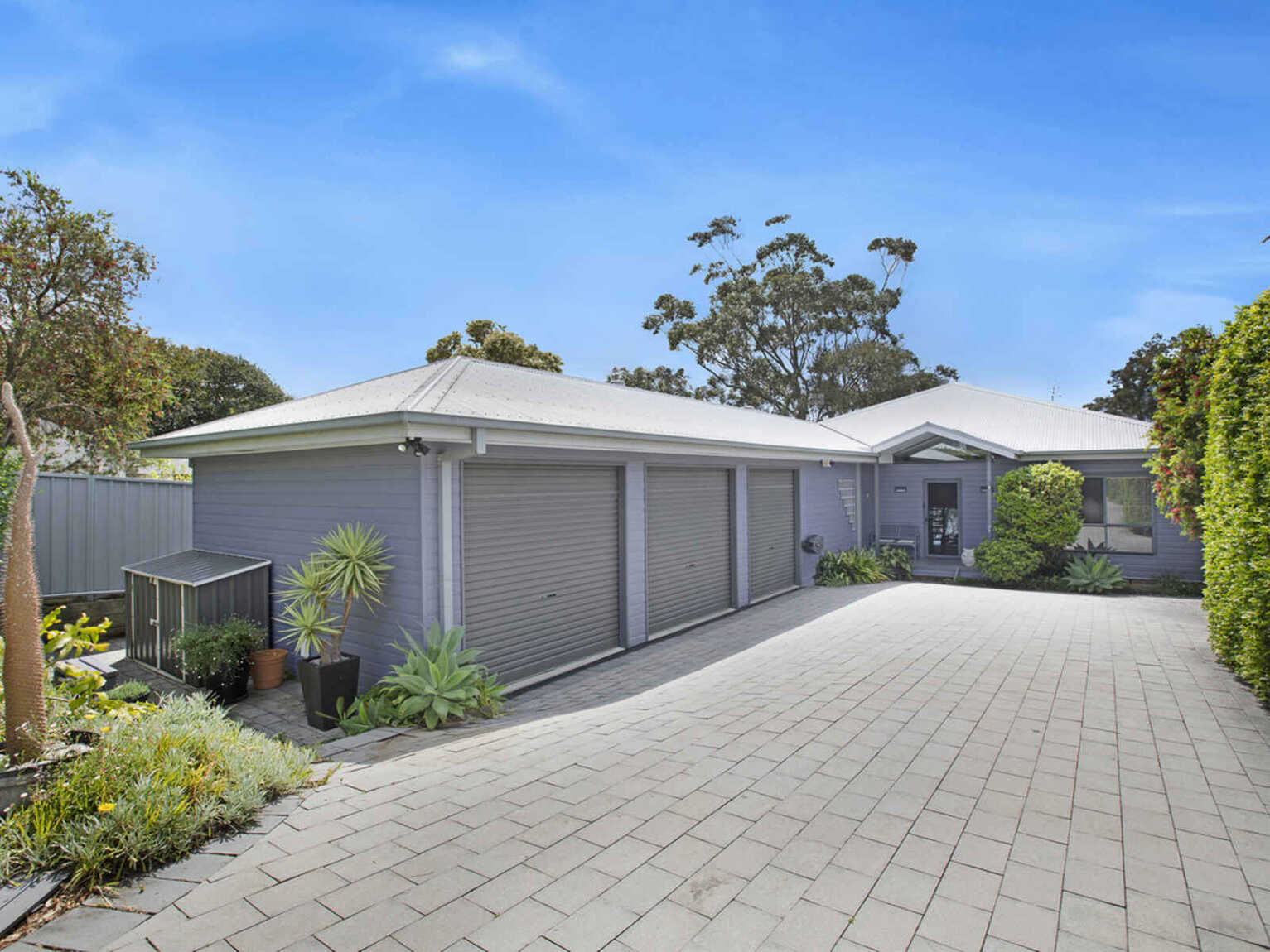 53 Sunrise Avenue Budgewoi 53 Sunrise Avenue Budgewoi