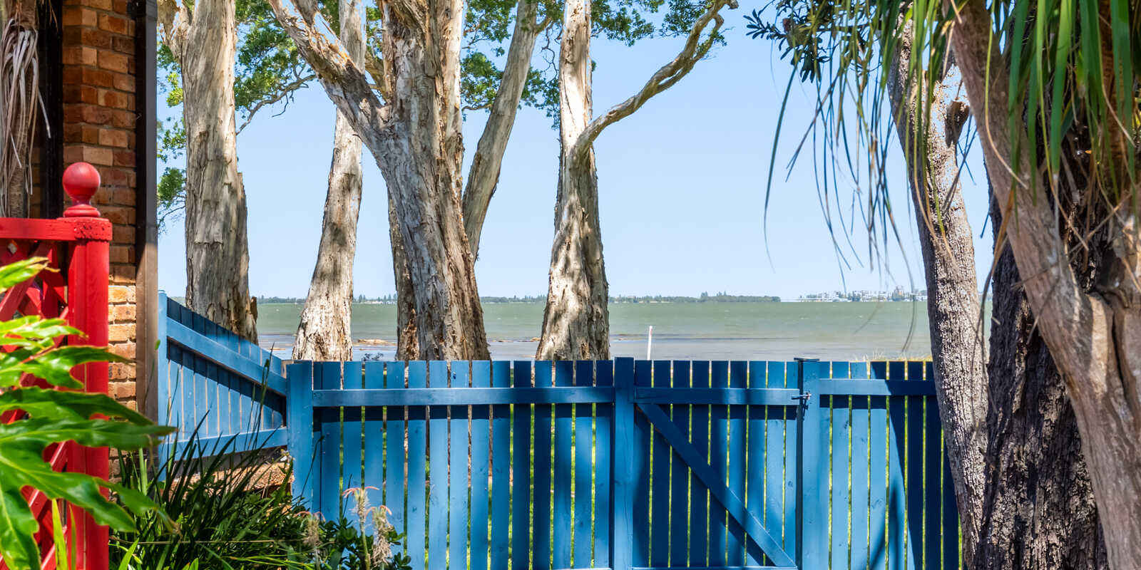 284 Tuggerawong Road Tuggerawong