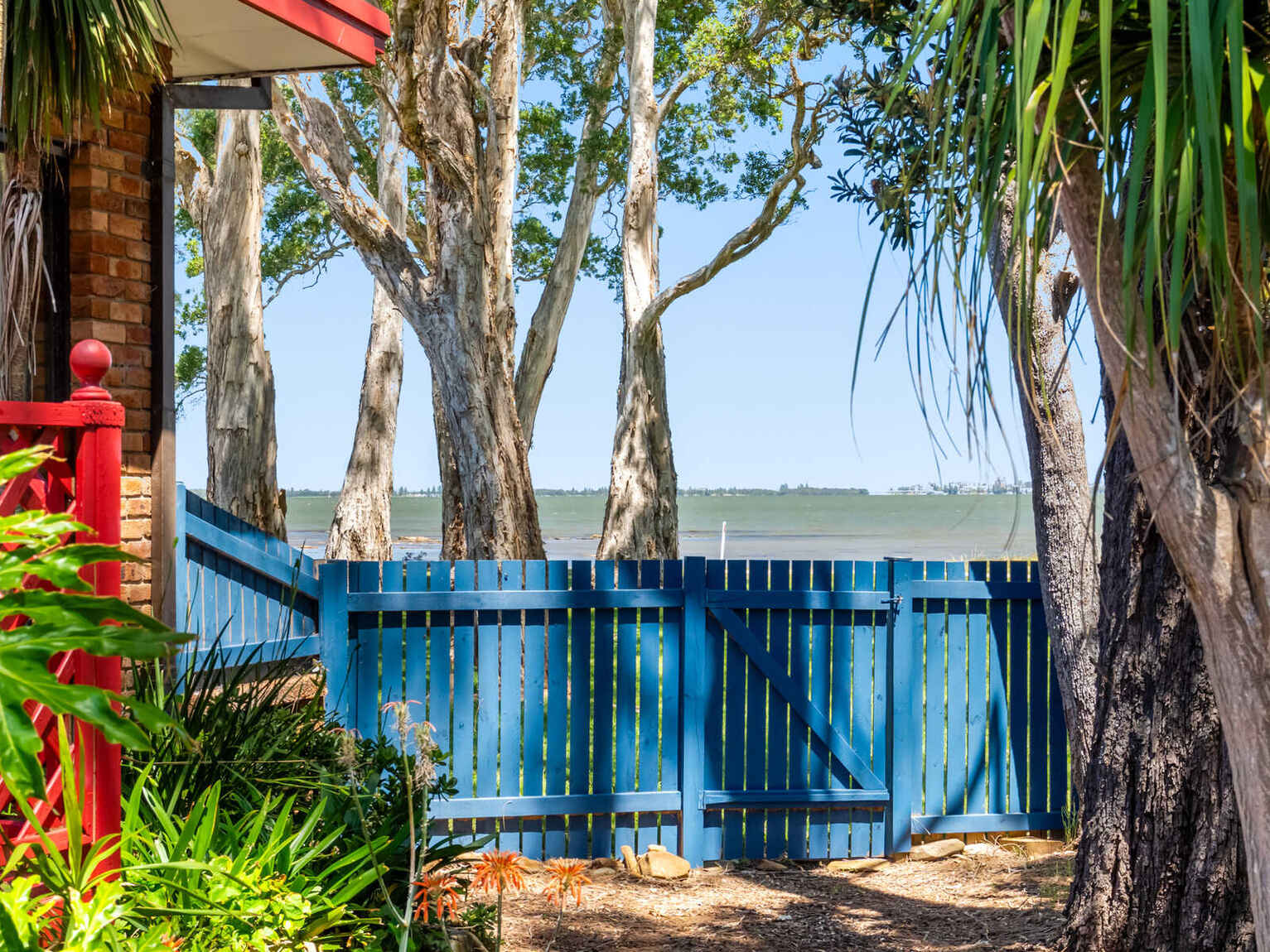 284 Tuggerawong Road Tuggerawong
